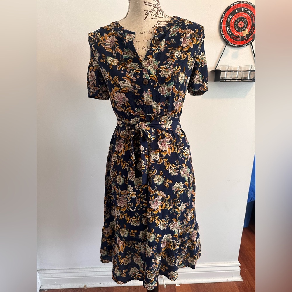 Floral summer dress size small